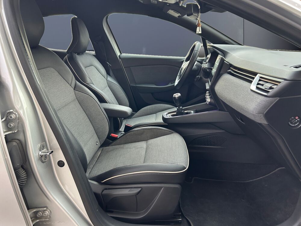 Clio 1.0 Tce 90ch Lutecia /CarPlay/R&eacute;gulateur-Limiteur/Radar AV-A 2021 occasion 18000 Bourges