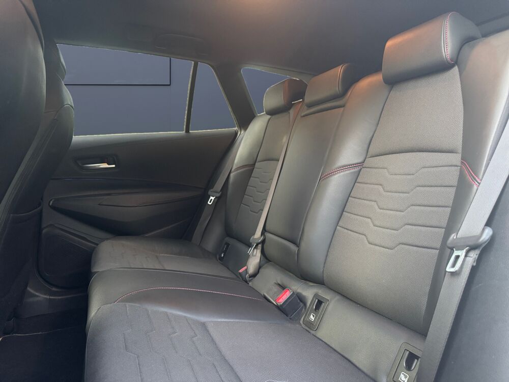 Corolla 2.0 180ch Hybrid Touring Sport Collection /Attelage amovible 2019 occasion 53100 Mayenne