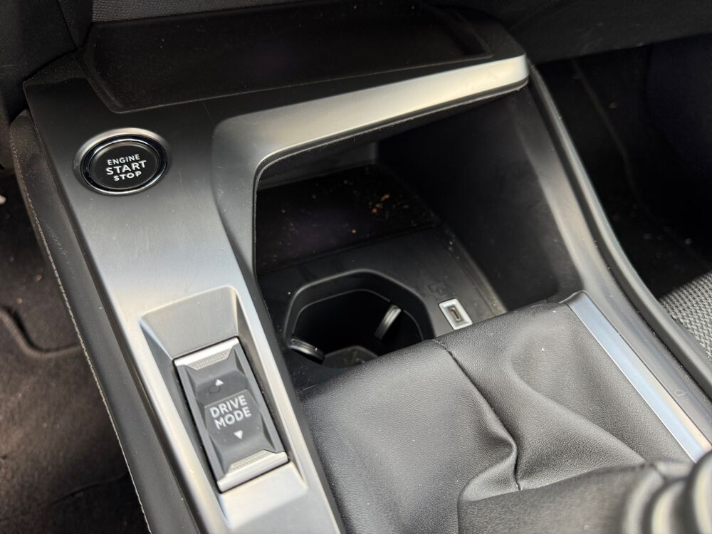 308 1.2 130 ch Allure Pack /Suivi Complet/Cam&eacute;ra/Carplay/LED Amb 2022 occasion 59000 Lille