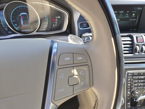 XC60 2.0 D4 180 ch Momentum Business Geartronic Bva /Toit ouvrant 2014 occasion 56100 Lorient