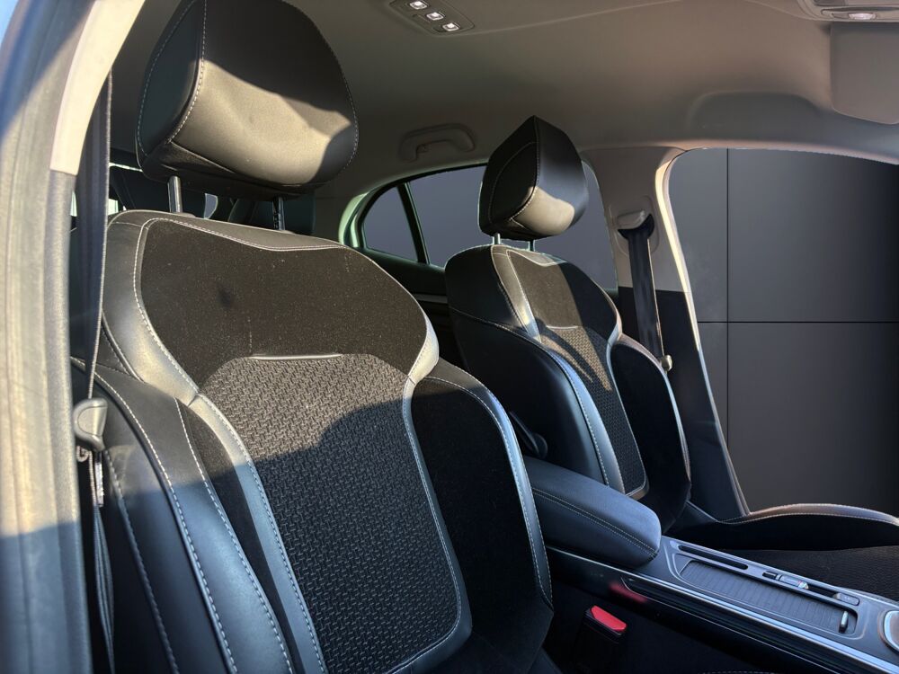 M&eacute;gane 1.2 Tce 130 ch Energy Intens Edc /Camera/Carplay 2018 occasion 43120 Monistrol-sur-Loire