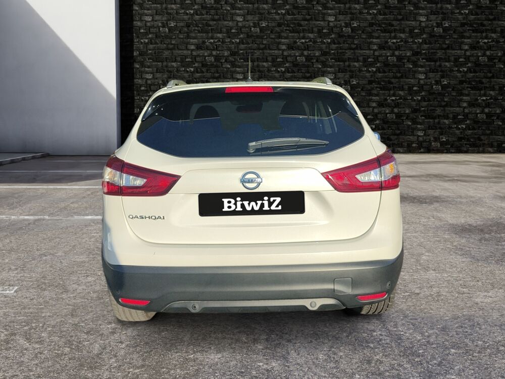 Qashqai 1.2 Digt 115 ch N-connecta 2wd /Toit panoramique/Cam&eacute;ra 360 2016 occasion 28500 Vernouillet