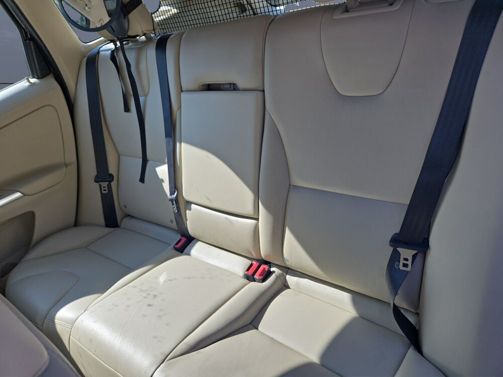 XC60 2.0 D4 180 ch Momentum Business Geartronic Bva /Toit ouvrant 2014 occasion 56100 Lorient