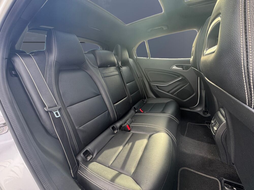 Classe GLA 180 122 ch Sport Edition /Toit Ouvrant/Carnet Mercedes/Si&egrave;ge 2019 occasion 59000 Lille
