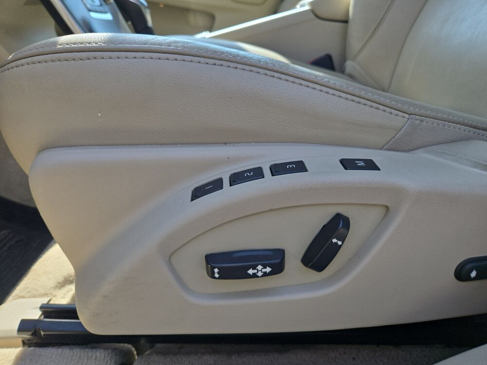 XC60 2.0 D4 180 ch Momentum Business Geartronic Bva /Toit ouvrant 2014 occasion 56100 Lorient
