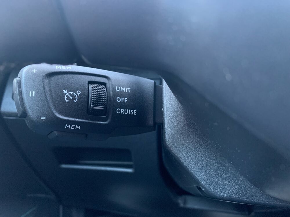 3008 Generation-ii 1.6 225h 180 Hybrid Phev Allure Pack E-eat8 Bv 2021 occasion 60440 Nanteuil-Le-Haudouin