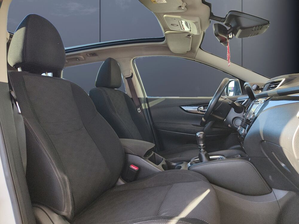 Qashqai 1.2 Digt 115 ch N-connecta 2wd /Toit panoramique/Cam&eacute;ra 360 2016 occasion 28500 Vernouillet