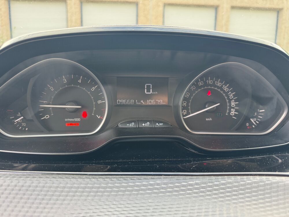 208 1.2 82 ch Style /Suivi Complet/2e Main/Radars/Connect/GPS 2016 occasion 59000 Lille