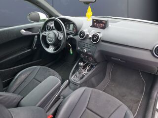 A1 1.6 Tdi 90 ch S-line S-tronic Bva /X&eacute;non Plus / Feux LED / S 2011 occasion 43000 Le Puy-en-Velay