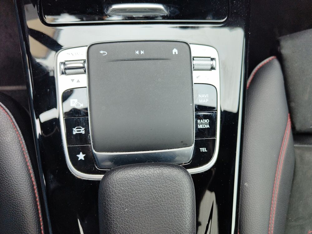 Classe A 2.0 200 D 150 ch Amg Line 8g-dct Bva /Toit ouvrant/Alcantara 2019 occasion 28500 Vernouillet
