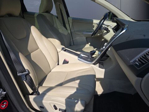 XC60 2.0 D4 180 ch Momentum Business Geartronic Bva /Toit ouvrant 2014 occasion 56100 Lorient