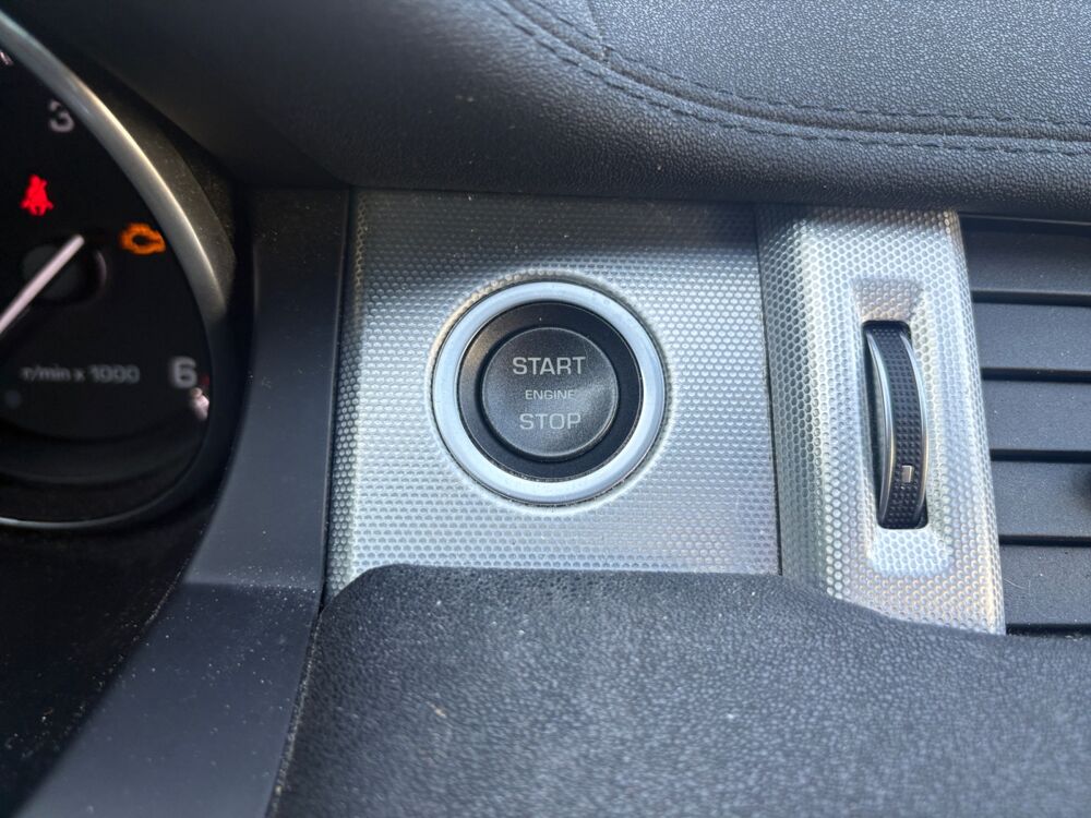 Range Rover Evoque 2.2 Td4 150 ch HSE 4wd Bva /Toit panoramique/Camera/Entretie 2014 occasion 19100 Brive-la-Gaillarde