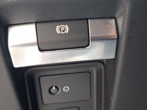 Defender Hardtop Societe 110 3.0 D250 250 ch Mhev SE 4wd Bva /Tva r&eacute;c 2023 occasion 43000 Le Puy-en-Velay