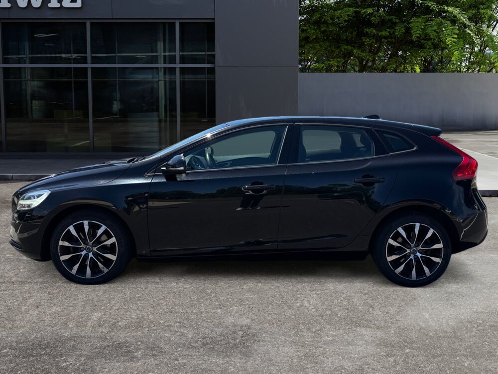 V40 2.0 T2 120 Signature Edition 2019 occasion 76600 Le Havre