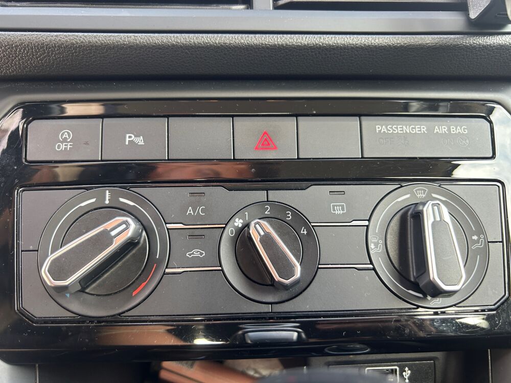 T-Cross 1.6 Tdi 95 Lounge Business Dsg Bva /Carplay Android Auto PNE 2020 occasion 31620 Castelnau-d'Estr&eacute;tefonds