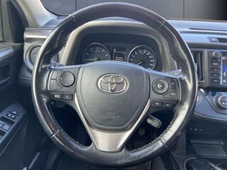 RAV 4 151 ch VVT-i Dynamic AWD /Attelage amovible / Suivi Toyota 2017 occasion 67500 Haguenau