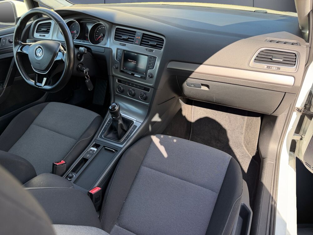 Golf 1.6 Tdi 90 ch Bluemotion Edition 2015 occasion 38300 Bourgoin-Jallieu