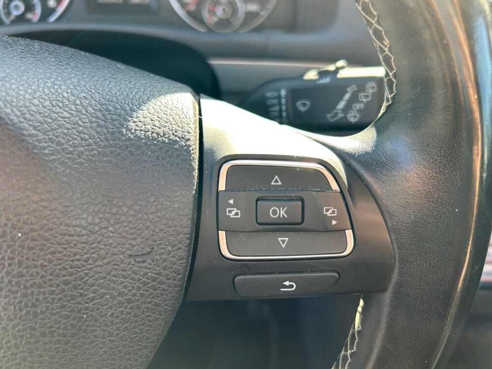 Touran 1.6 TDI 105 ch Cup /2&egrave;me main/Suivi Volkswagen/Radar de recu 2014 occasion 94600 Choisy-le-Roi
