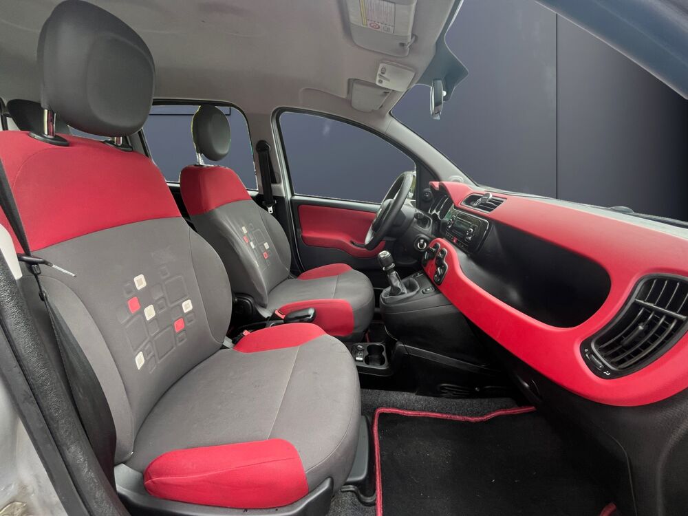 Panda 1.2 8v 69 ch Lounge /Clim/Jante Alu/Distribution &amp; Entre 2013 occasion 74200 Thonon-les-Bains