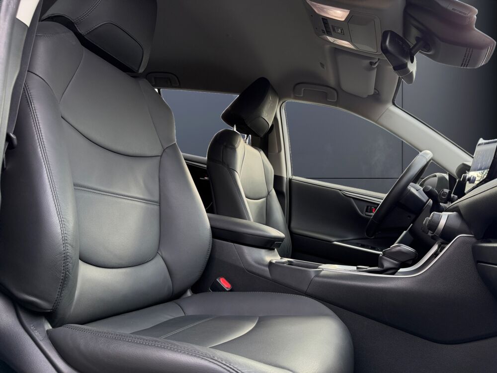 RAV 4 2.5 222 ch Hybrid Dynamic Awd-i Bva /Int&eacute;rieur Cuir 2023 occasion 77450 Montry