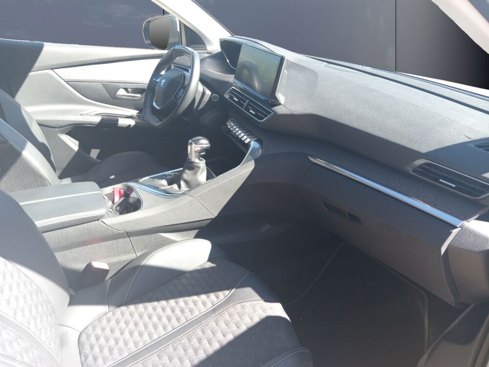 3008 1.5 Bluehdi 130 ch Roadtrip Start-stop /Camera/Carplay/Gps 2021 occasion 43000 Le Puy-en-Velay