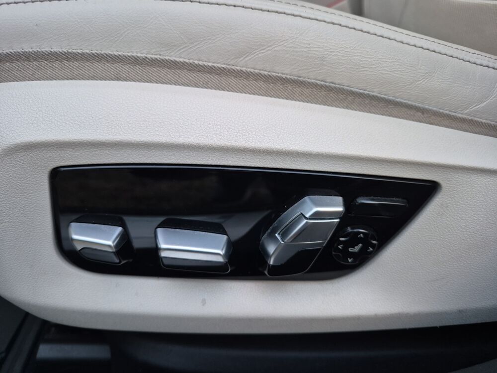 S&eacute;rie 7 4.4 750 I 530 ch Exclusive Xdrive Bva /Toit Ouvrant/Eclairag 2019 occasion 41700 Le Controis en Sologne