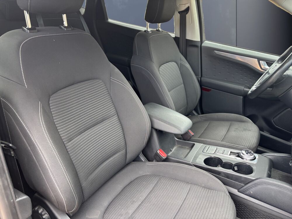 Kuga 2.5 Duratec 190h 150 ch Hybrid Fhev 1.1kwh Titanium 4x2 Bva 2021 occasion 43120 Monistrol-sur-Loire