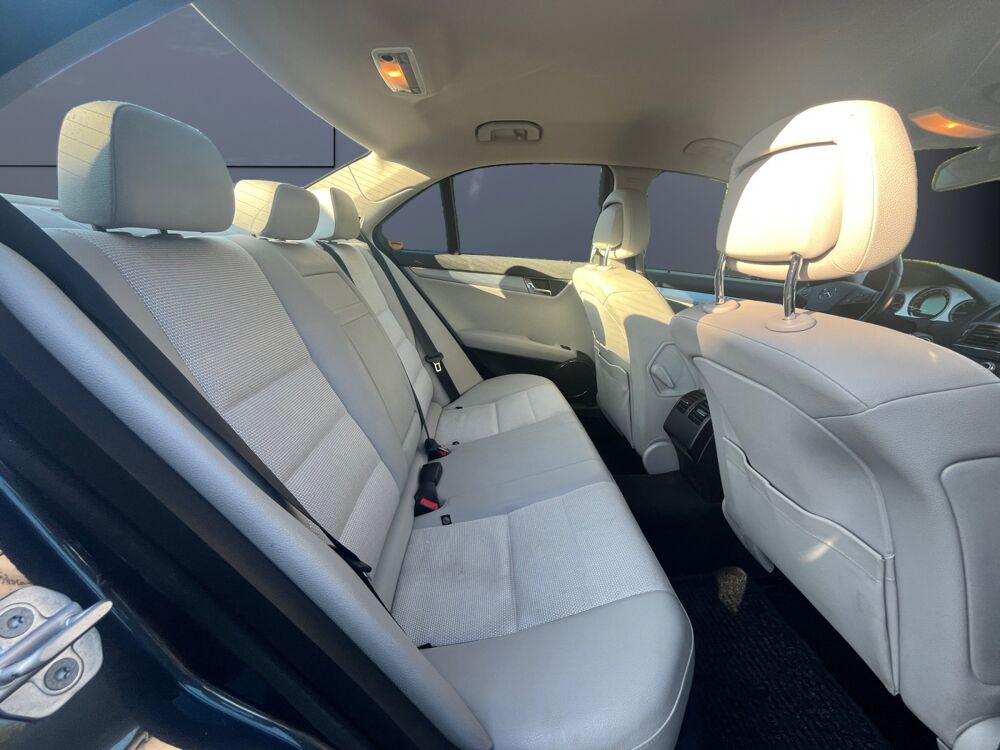 Classe C 200 Cdi 135 ch Avantgarde Pack Luxe Bva /Si&egrave;ges Semi Cuir Ch 2009 occasion 74200 Thonon-les-Bains