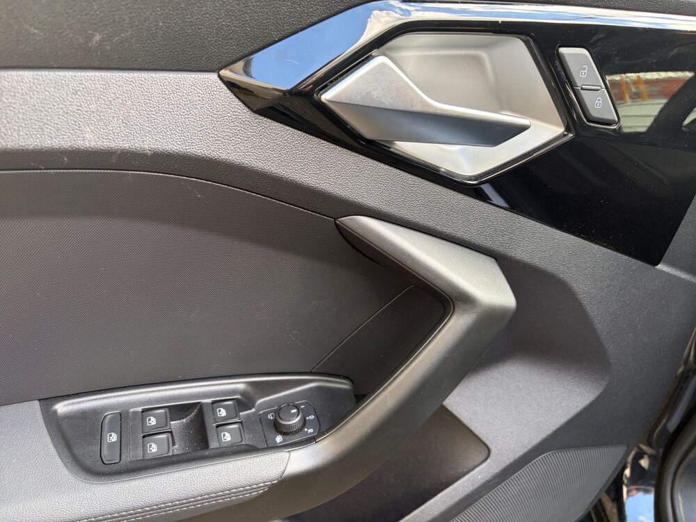 A1 Sportback 1.0 l 25 Tfsi 95 ch Advanced S-tronic /CarPlay/Vol 2025 occasion 42580 L'&Eacute;trat