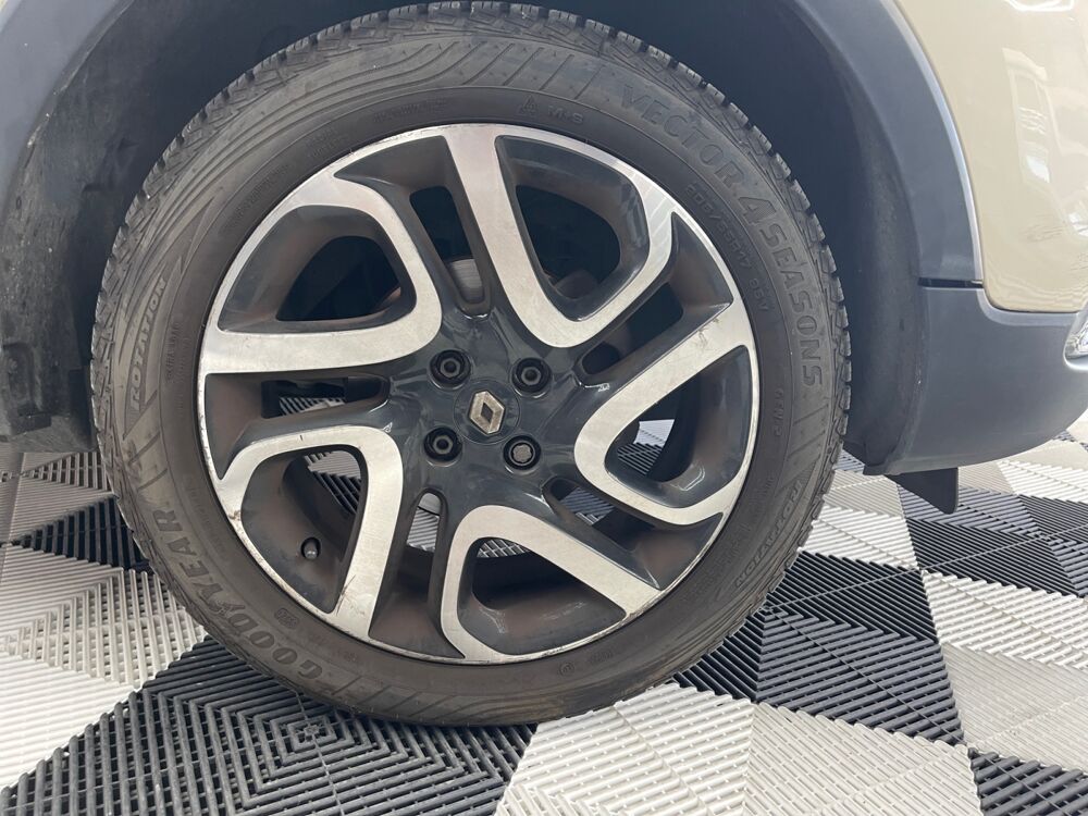 Captur 0.9 Tce 90 Energy Life Start-stop 2015 occasion 09120 Varilhes