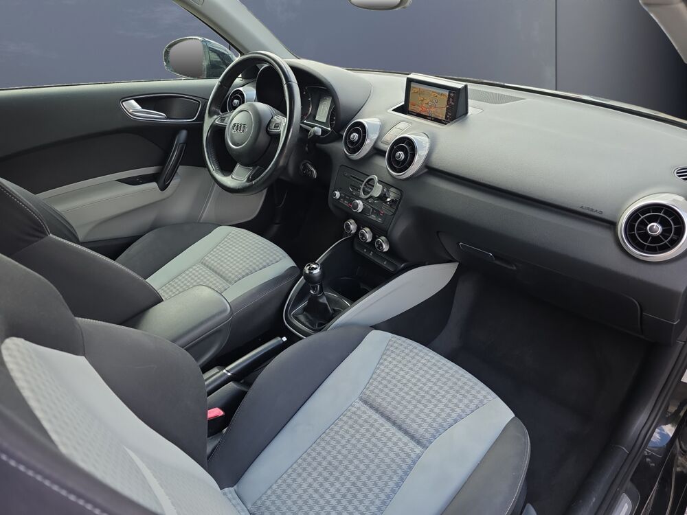 A1 1.6 Tdi 105 S-line /Distribution faite/GPS/X&eacute;nons Plus/Pack 2011 occasion 89000 AUXERRE