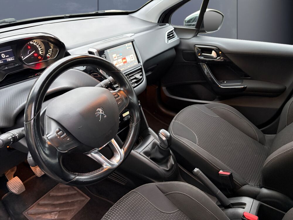 208 1.2l 110 ch Allure Start-stop /Carplay/Entretien complet Peu 2017 occasion 42700 Firminy
