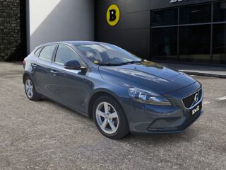 V40 2.0 D2 120 ch Eco Kinetic /Distribution ok 2018 occasion 01200 VALSERHONE