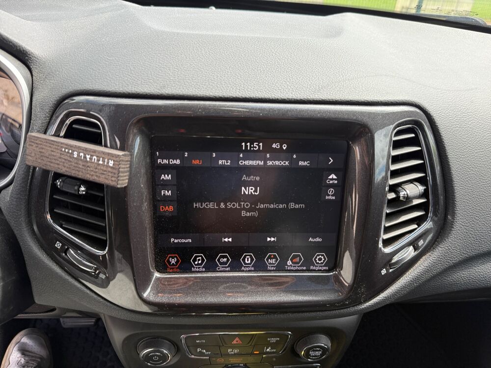 Compass 1.3 T4 240 ch 4wd Hybrid S /toit ouvrant / si&egrave;ges cuirs / su 2021 occasion 38540 Heyrieux