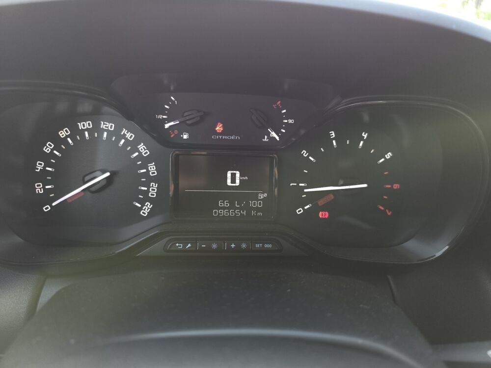 C3 Aircross 1.2 essence 80 ch Live /Courroie chang&eacute;e/Kit mains libres bl 2018 occasion 63500 Issoire