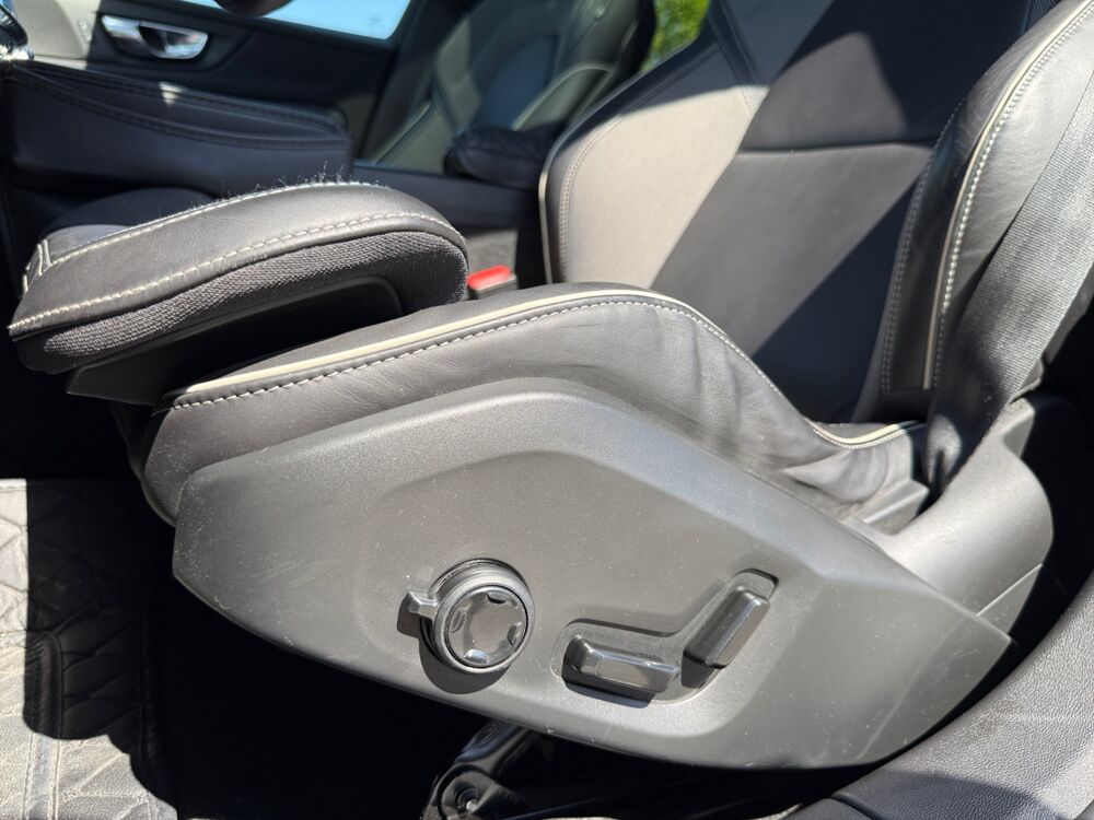 V60 2.0 197 ch Hybride R-DESIGN Geartronic /Toit ouvrant/Jantes 2022 occasion 31650 Lauzerville