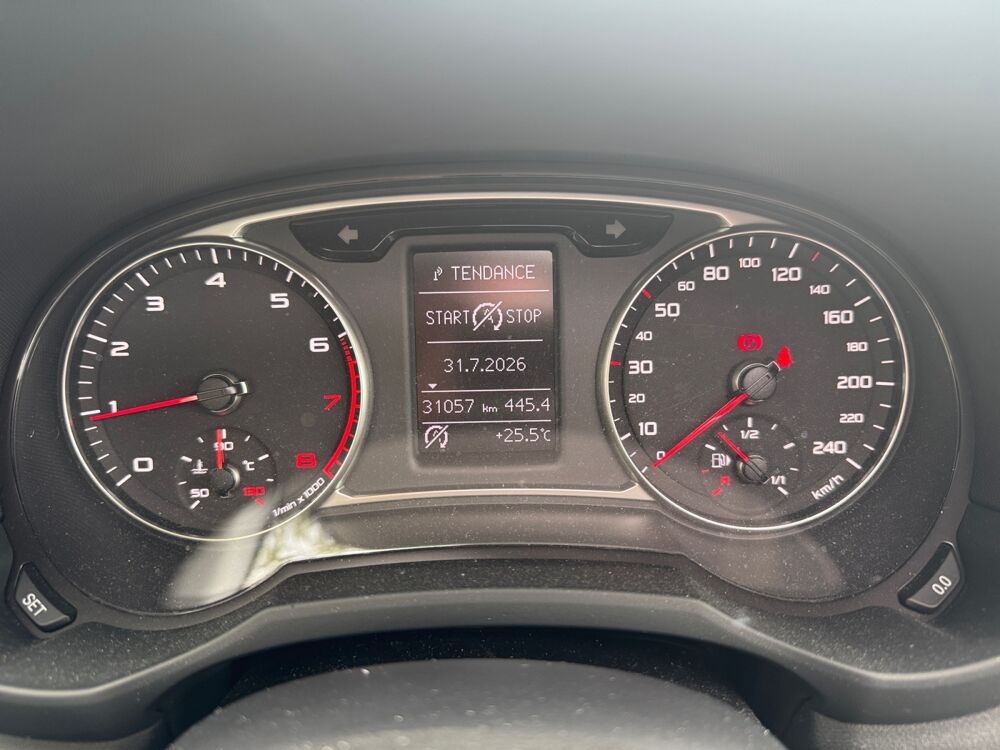 A1 1.0 Tfsi 80 ch Ultra Metropolitan /Entretien Complet Audi/To 2017 occasion 14100 Lisieux