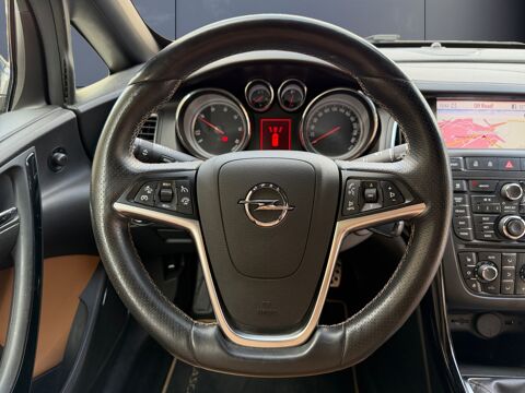 Cascada 2.0 CDTI BiTurbo 195 ch Cosmo Pack /Si&egrave;ges AV et Volant Chau 2013 occasion 38300 Bourgoin-Jallieu