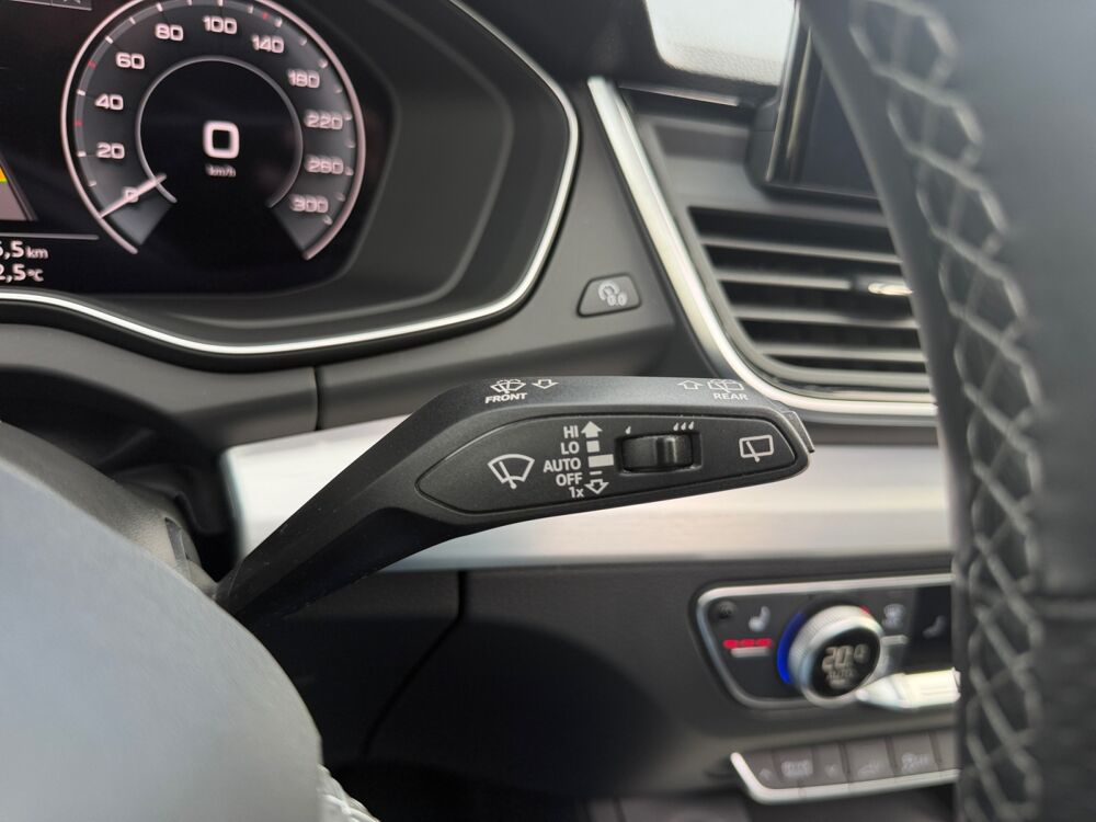 Q5 2.0 50 Tfsie 299 ch 250 Phev Hybrid S-line Quattro S-tronic 2024 occasion 59000 Lille