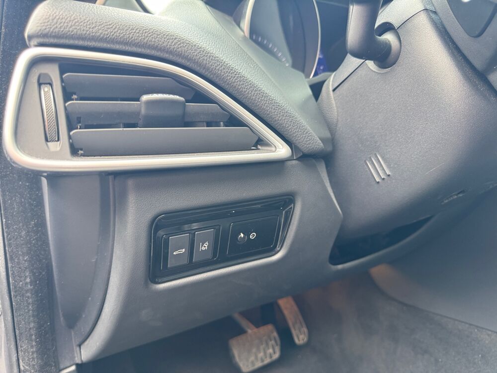XE 2.0 D 163 ch E-performance Prestige Bva /Suivi Jaguar/2e Mai 2016 occasion 59000 Lille