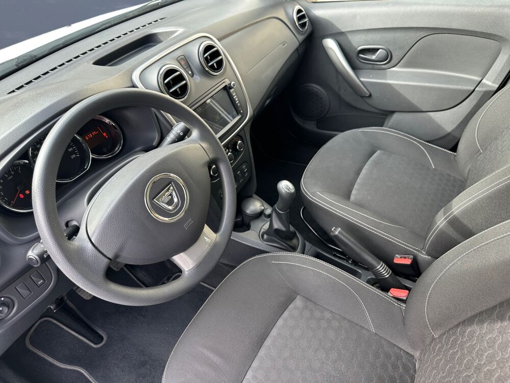 Logan Mcv 0.9 Tce 90 ch Laureate /Carplay/Climatisation/Direction 2015 occasion 91410 Dourdan