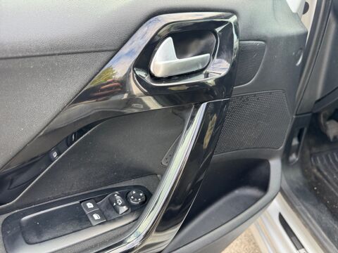 208 1.2 82 ch Style /Suivi Complet/2e Main/Radars/Connect/GPS 2016 occasion 59000 Lille