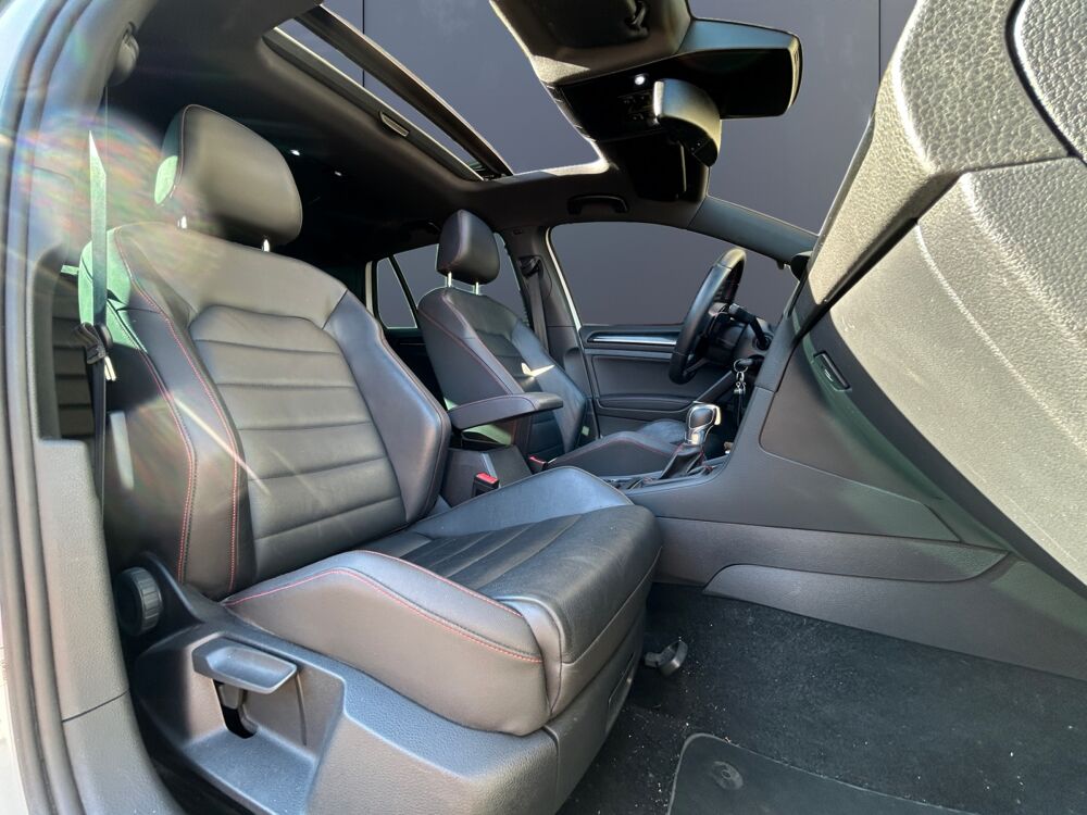 Golf 7 GTI Performance 2.0 230 ch DSG6 /Toit ouvrant/CarPlay/Si&egrave;g 2013 occasion 94600 Choisy-le-Roi