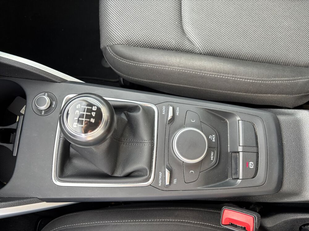 Q2 1.6 30 Tdi 115 ch Sport Pack S-line /Pack S-line/MMI/Si&egrave;ges 2019 occasion 43120 Monistrol-sur-Loire