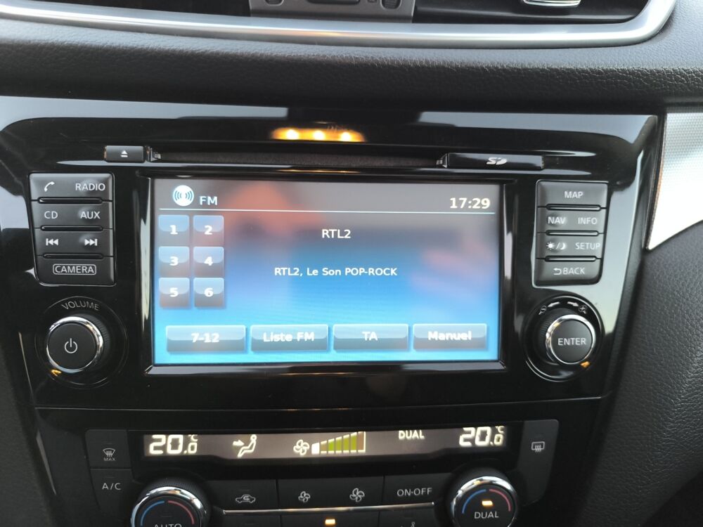 Qashqai 1.2 Digt 115 ch N-Connecta /Toit panoramique/Barre de toit/ 2018 occasion 63500 Issoire