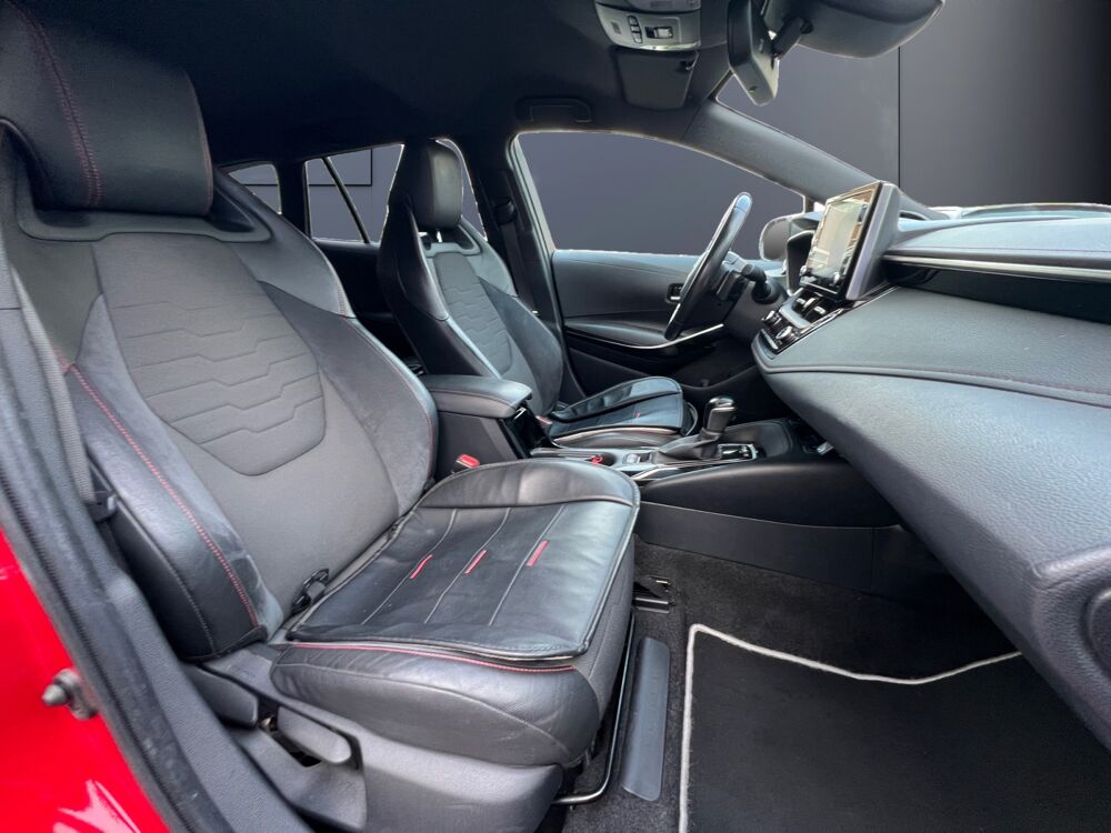 Corolla 2.0i -16V 180 ch HYBRID COLLECTION /CarPlay/R&eacute;gulateur de vi 2019 occasion 56100 Lorient