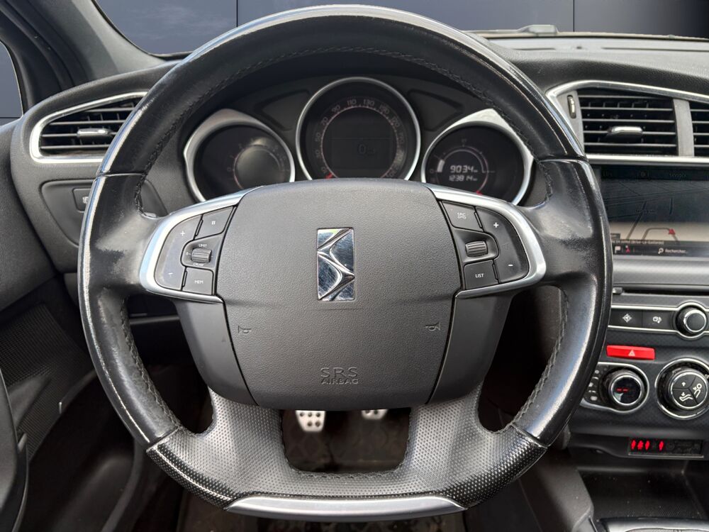 DS4 1.6 hdi 120 ch Connected Sochic /Carplay/Camera 2018 occasion 19100 Brive-la-Gaillarde