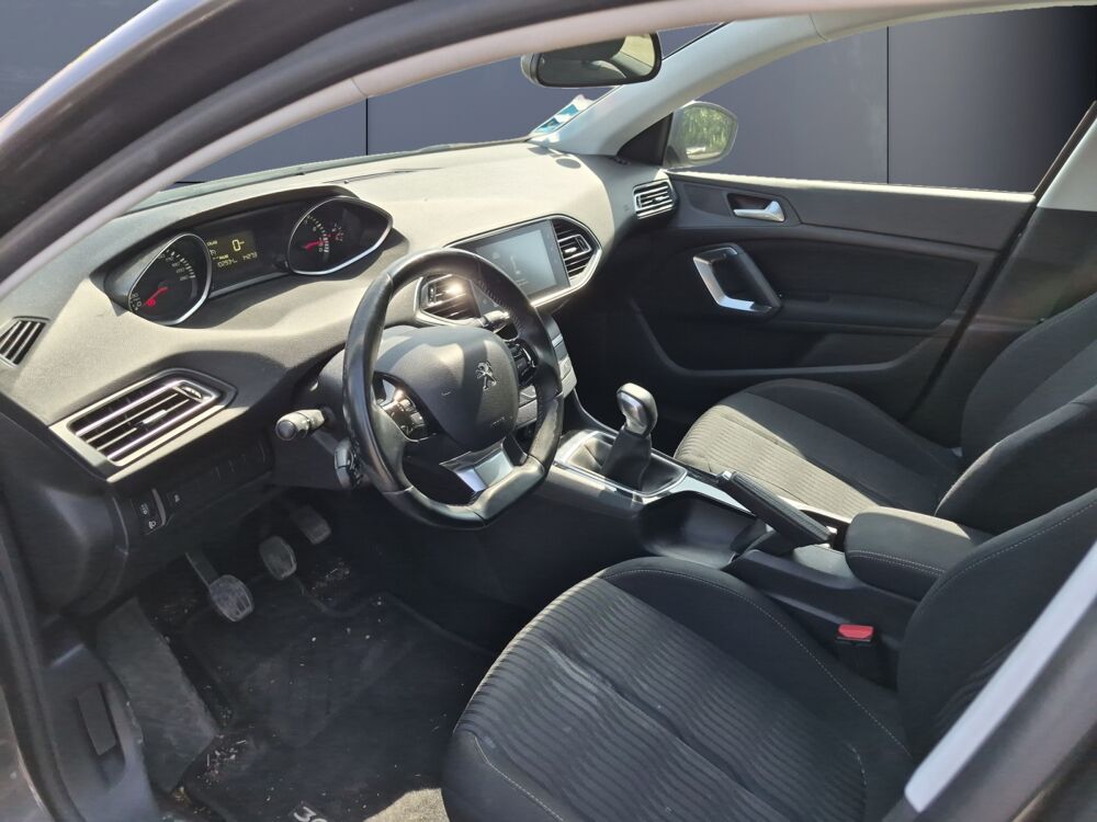 308 1.2 Vti 80 ch Active /Attelage 2016 occasion 41000 Blois