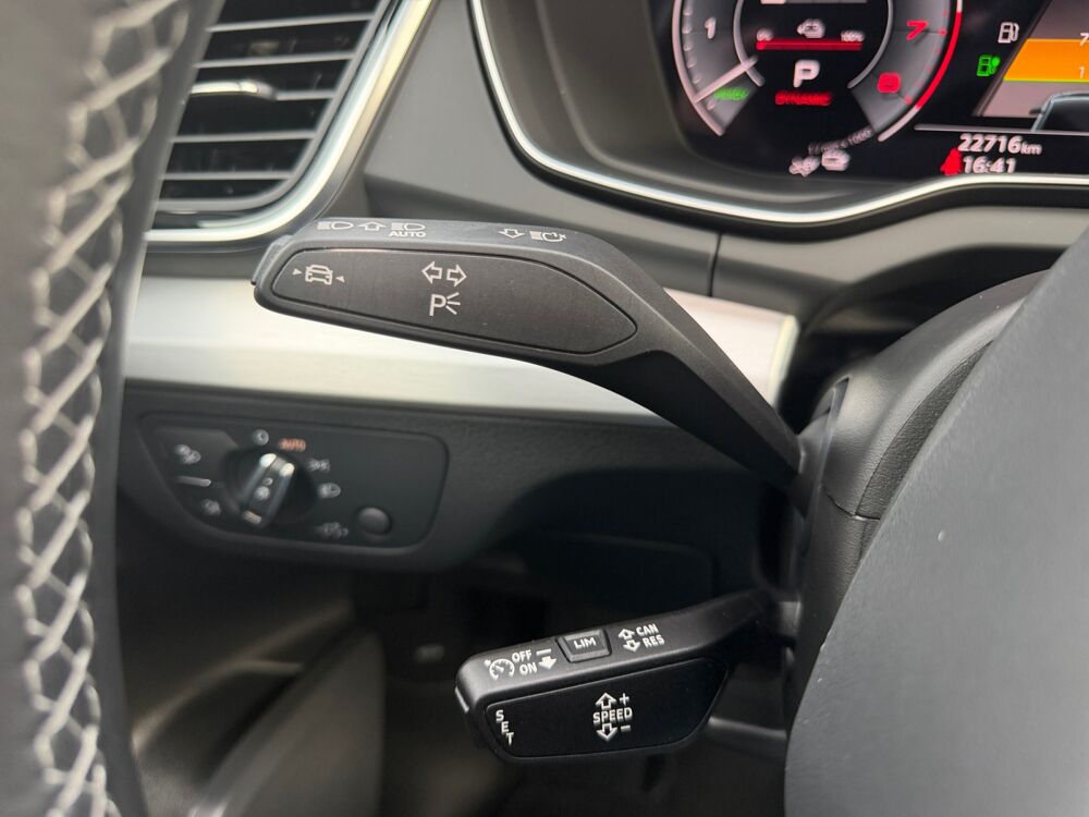 Q5 2.0 50 Tfsie 299 ch 250 Phev Hybrid S-line Quattro S-tronic 2024 occasion 59000 Lille