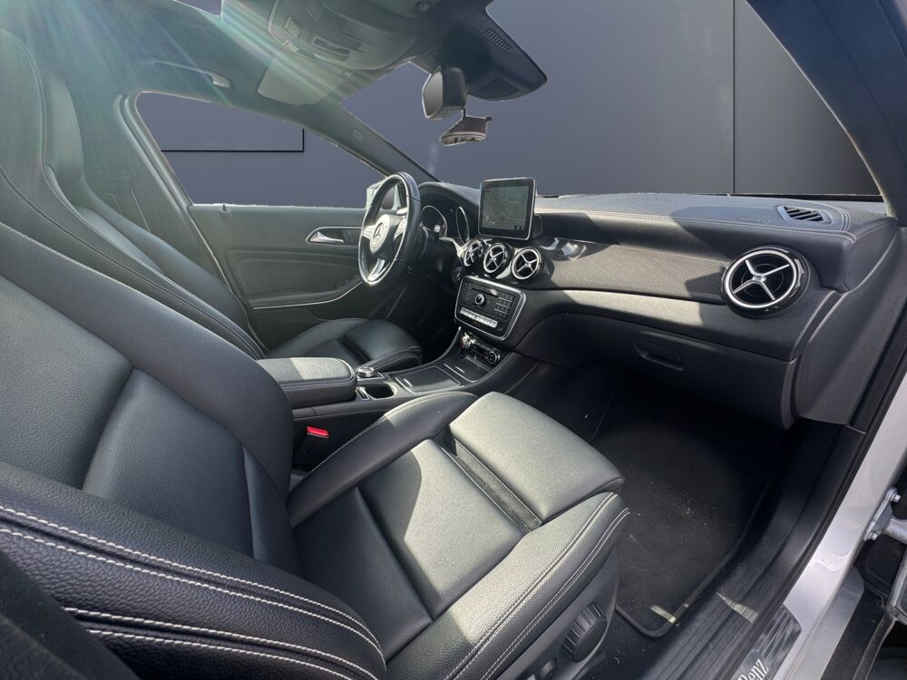 Classe GLA 180 122 ch Sport Edition /Toit Ouvrant/Carnet Mercedes/Si&egrave;ge 2019 occasion 59000 Lille